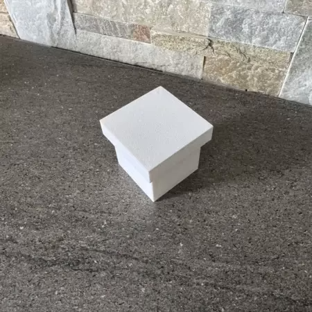 Boite carrée avec capot sur mesure 3d