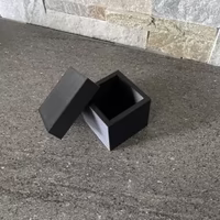 Boite carrée avec capot sur mesure 3d