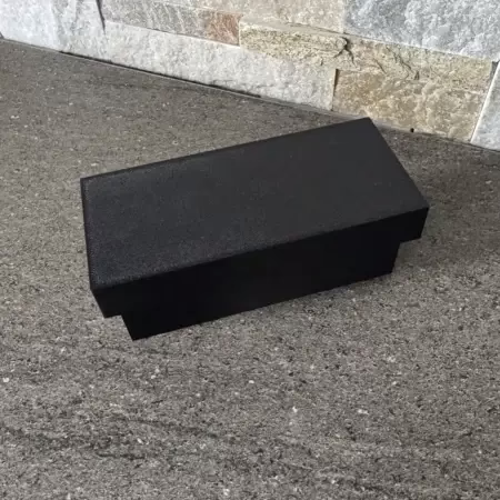 Boite rectangulaire avec capot plastique sur mesure