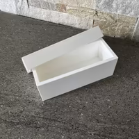 Boite rectangulaire en plastique avec couvercle