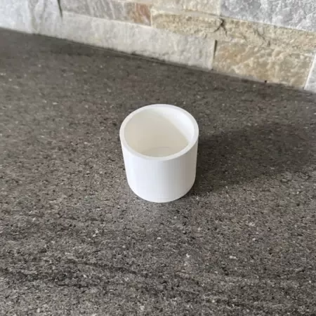 Boite ronde déco en plastique pour petit rangement