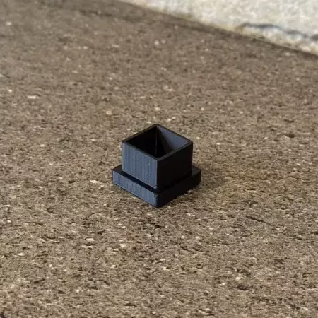 Embout de tube carrée 1 cm en 3d