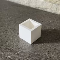 Embout carré en plastique enveloppant de tube 1cm