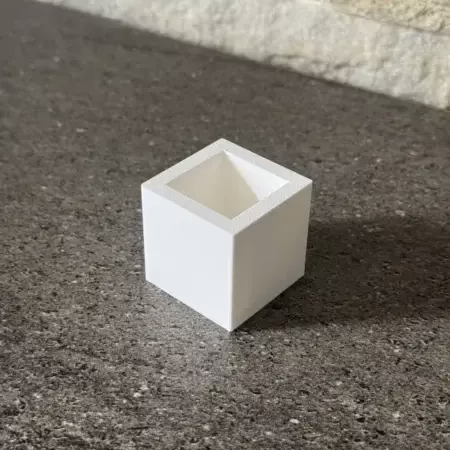 Embout carré en plastique enveloppant de tube 1cm