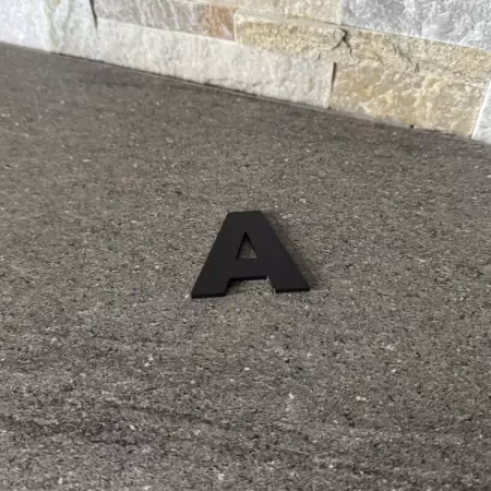 Lettre en plastique 3d sur mesure