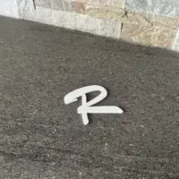 Lettre 3D en plastique sur mesure personnalisée