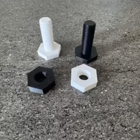 Lot de 5 vis et ecrou en plastique pour réparation